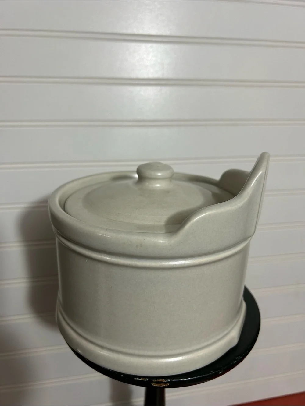 Pfaltzgraff Yorktowne Cream and Blue Wall-Mount Salt Crock Box with Lid